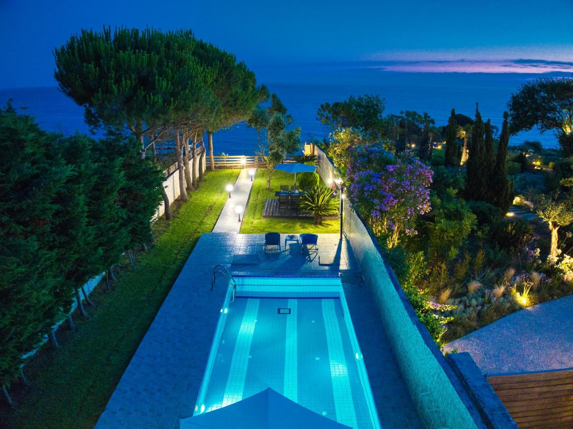 Villa Angela Ágios Matthaíos Exterior foto