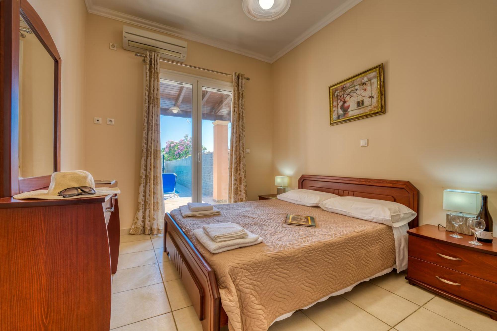 Villa Angela Ágios Matthaíos Exterior foto