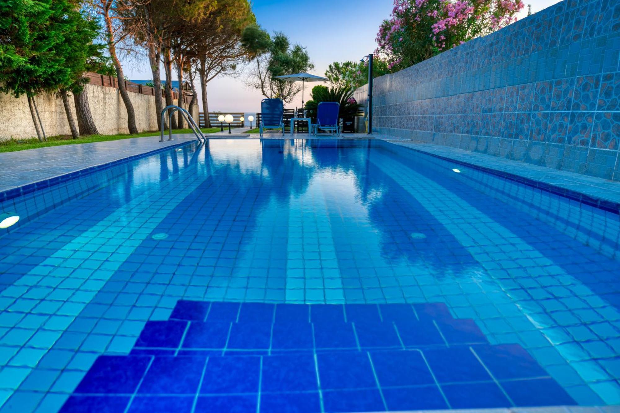 Villa Angela Ágios Matthaíos Exterior foto