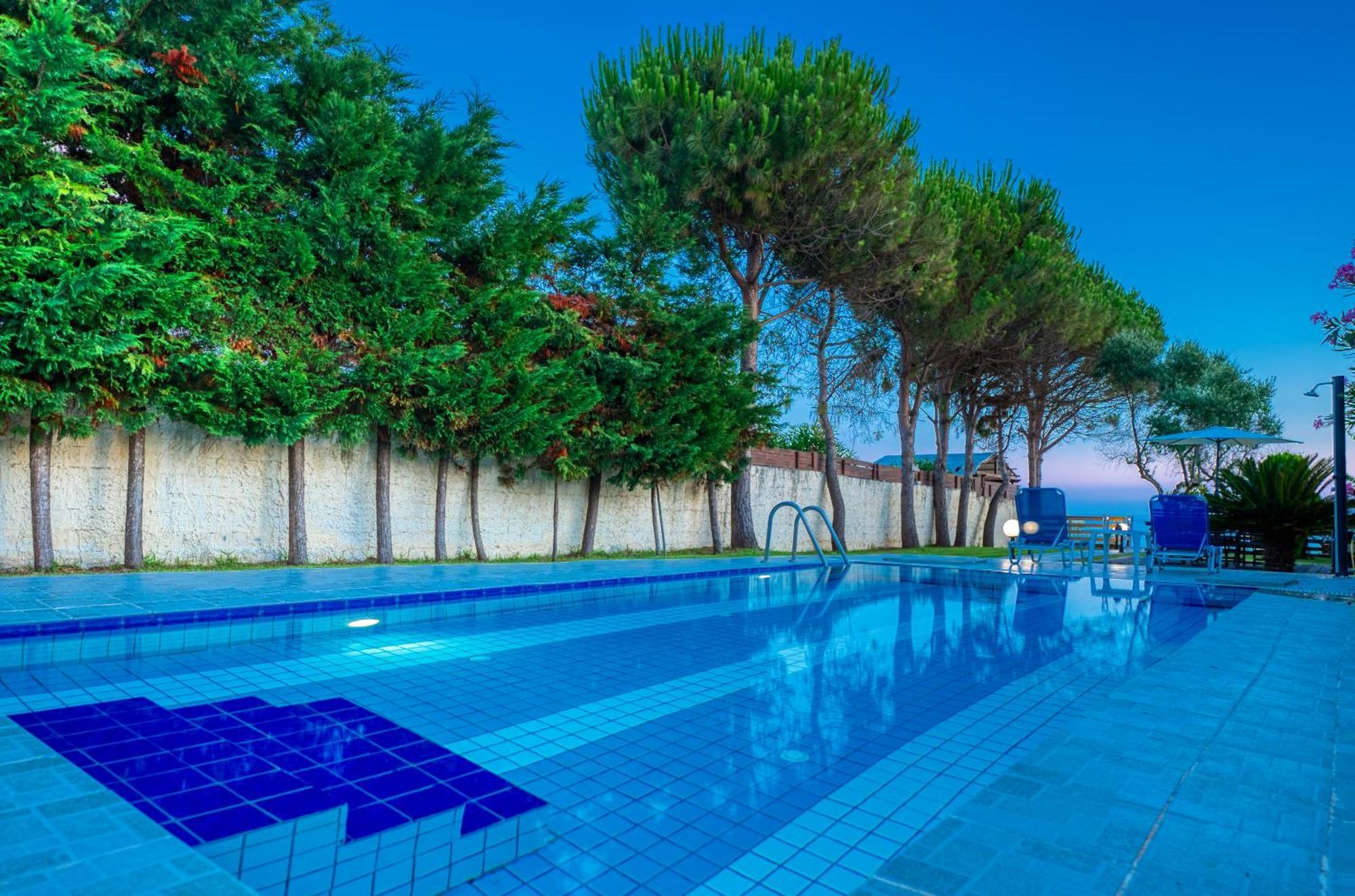 Villa Angela Ágios Matthaíos Exterior foto